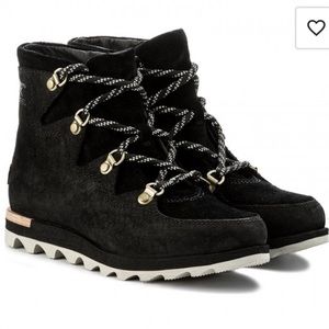 Sorel Sneakchic Alpine Boots